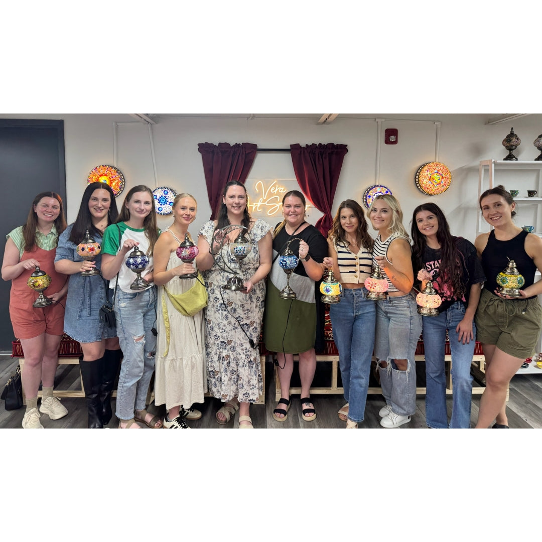 🎄 Celebrate Christmas Creatively: Join a Holiday Workshop in Philadelphia!