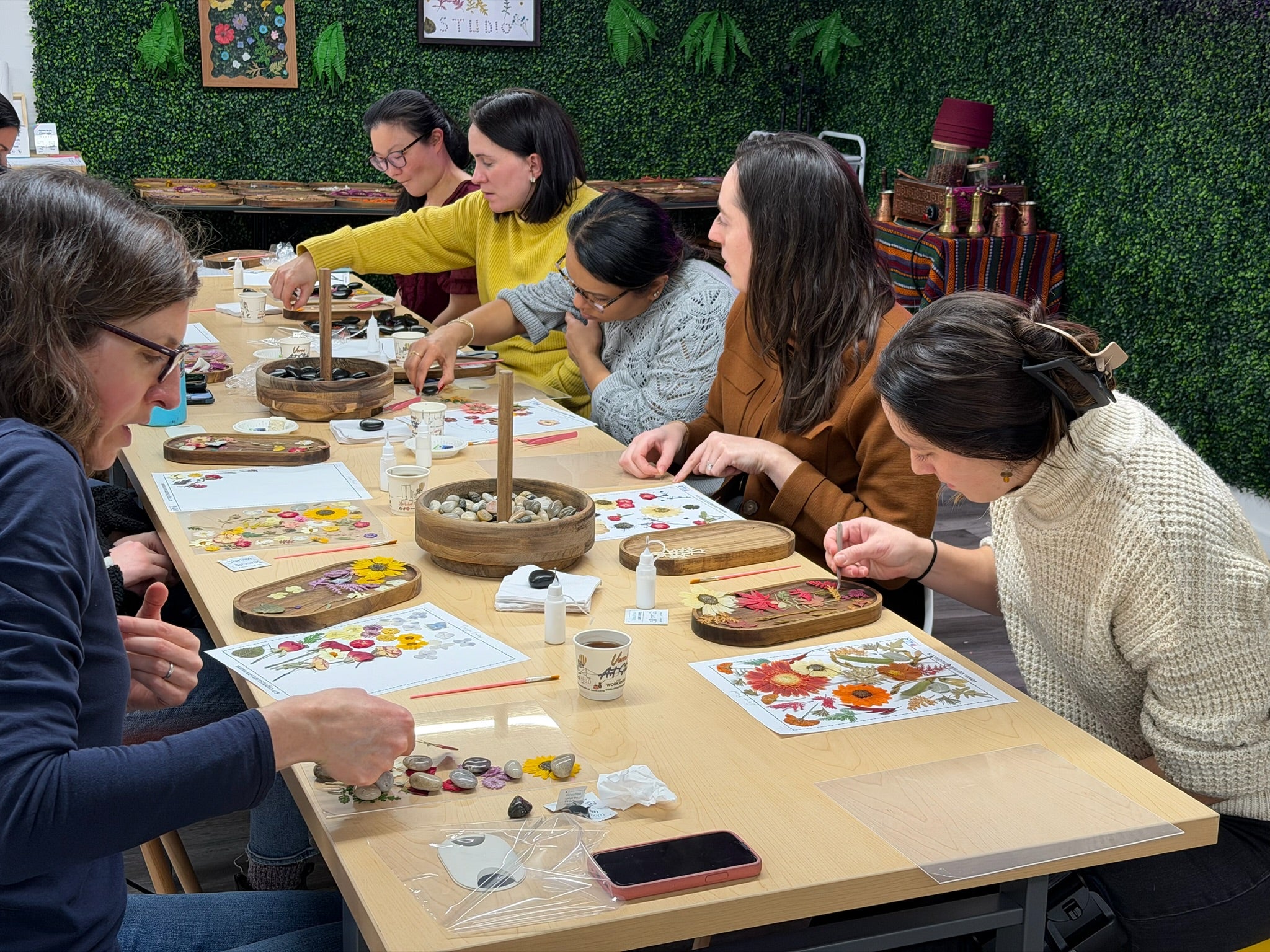 Philadelphia: Pressed Flower Workshop Beginner Friendly – Vera Art